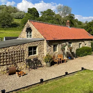 Mill With Waterfall In North Yorkshire Apartment Old Byland